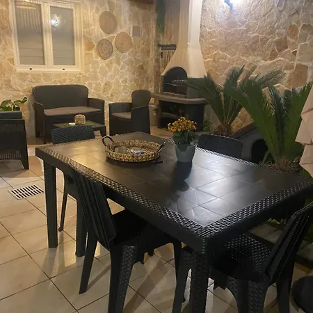 Il Giardino Di Max Apartment *